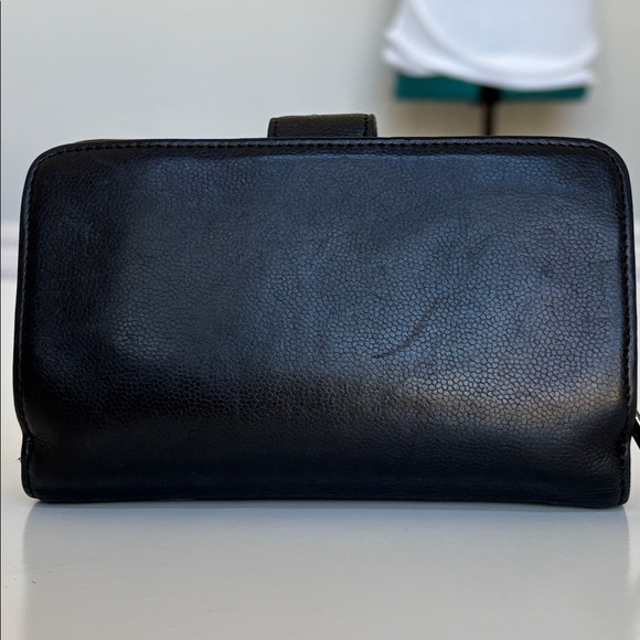 CHANEL Black Wallet with Silver Logo - Picture 4 of 11